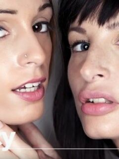 Ava Courcelles & Erica Fontes